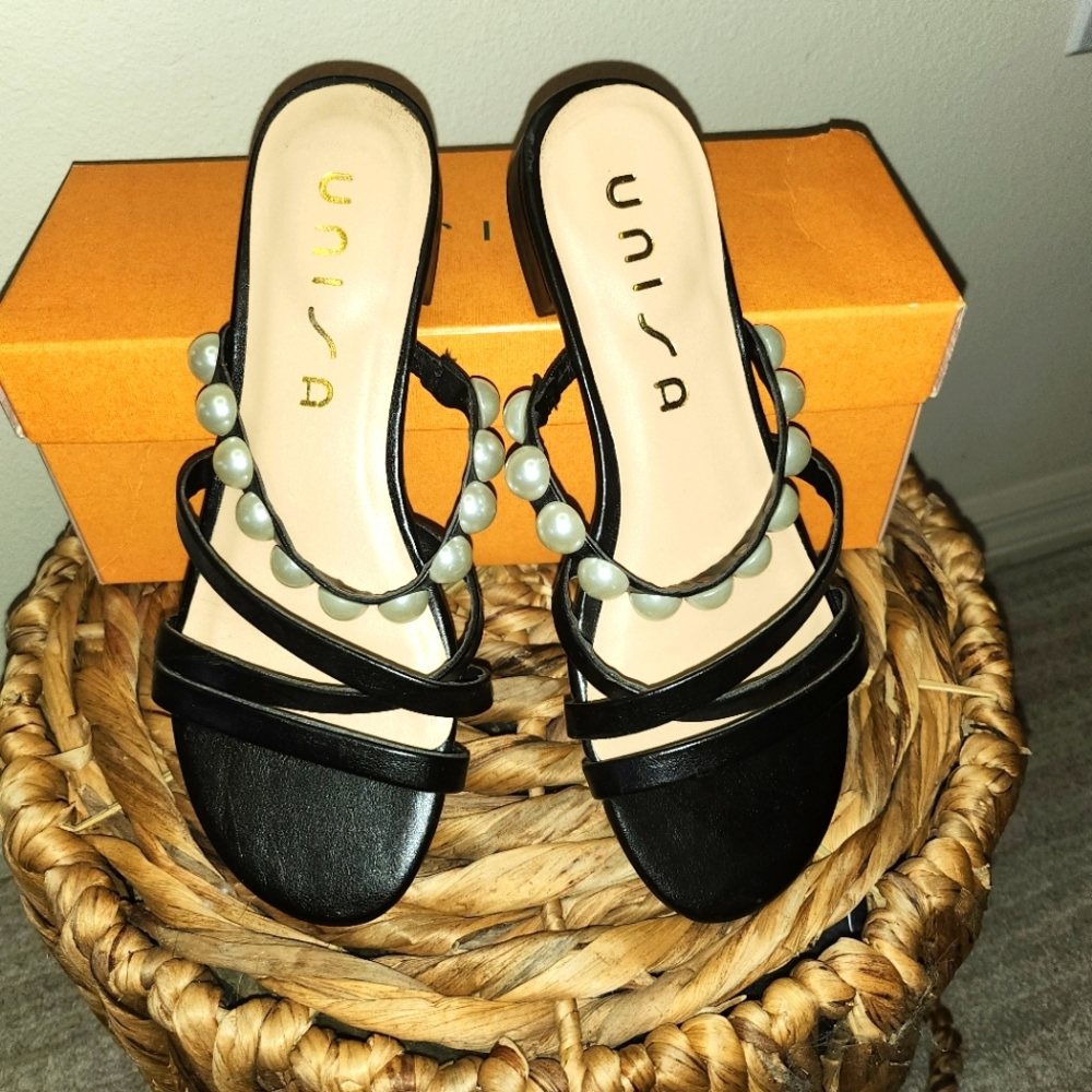 Shoes - UNISA brand, Size 6, Black with pearl trim, low heal. Worn once.